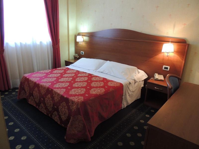 Hotel Rigolfo Moncalieri Dış mekan fotoğraf