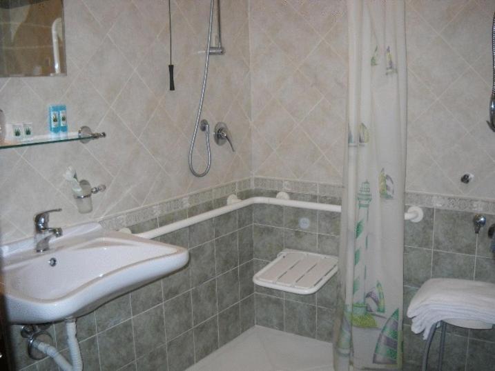 Hotel Rigolfo Moncalieri Oda fotoğraf